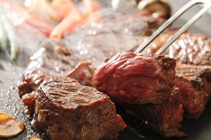 至高の鉄板焼きを提供