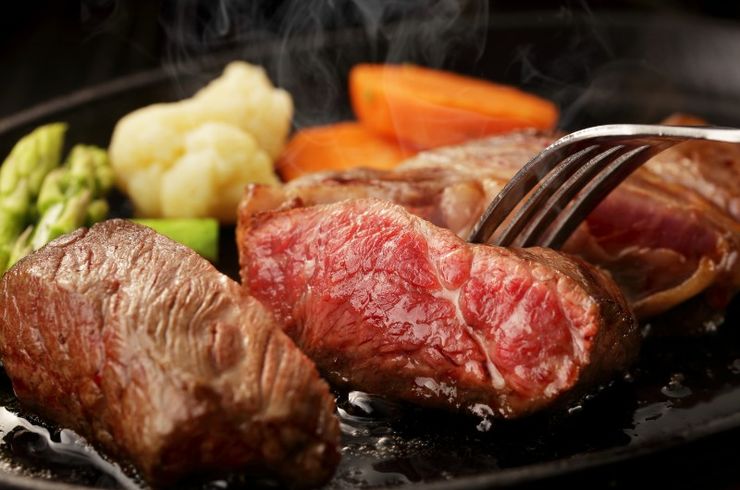 熟練のシェフによる圧巻のパフォーマンス